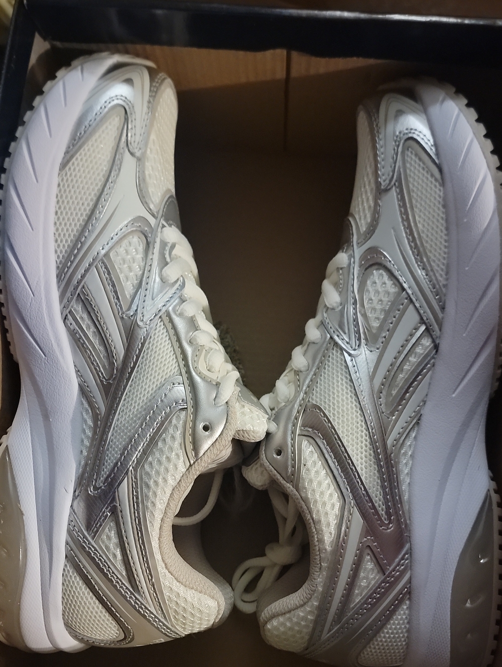 Reebok White and Silver Women's Running Sneakers